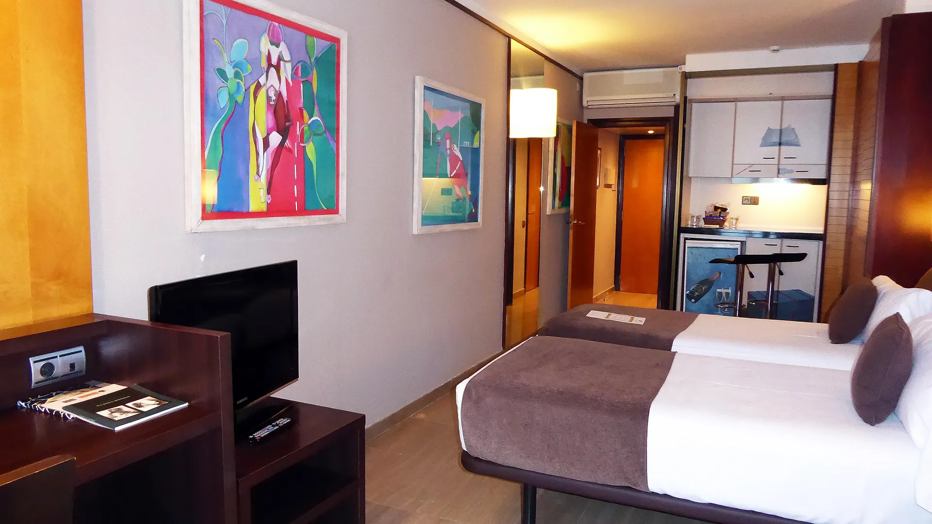 Estela Barcelona Sitges 4*,